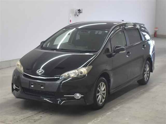 TOYOTA WISH 2013