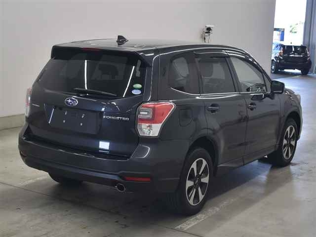 SUBARU FORESTER 2017