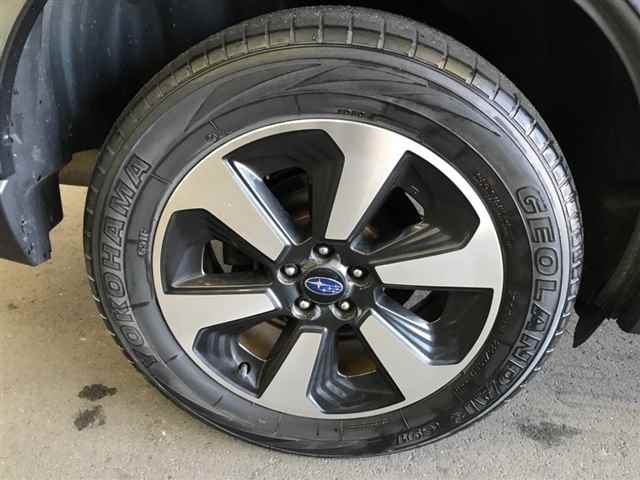 SUBARU FORESTER 2017