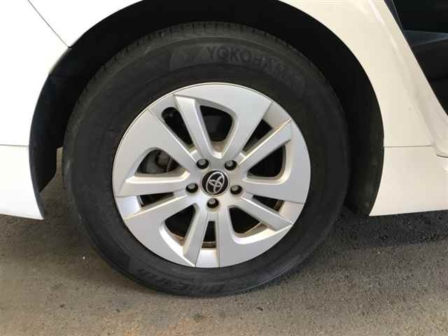 TOYOTA PRIUS 2018