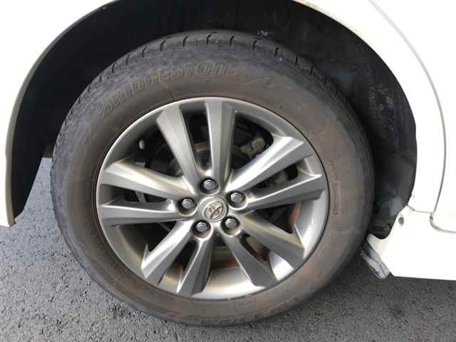 TOYOTA WISH 2012