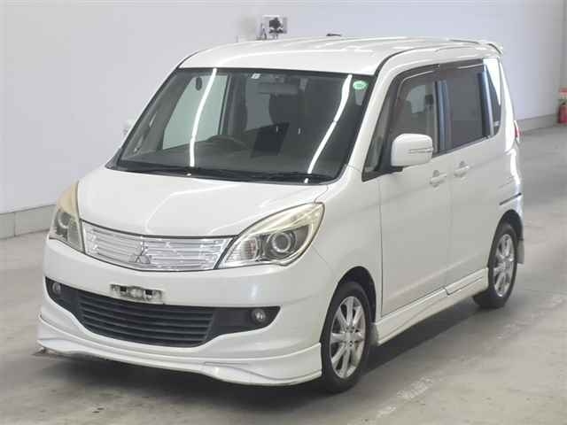 MITSUBISHI DELICA D2 2013
