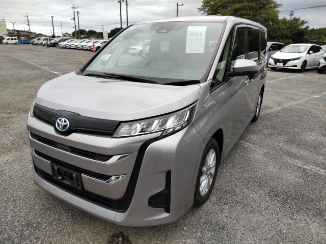 TOYOTA NOAH 2022