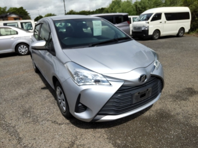 TOYOTA VITZ 2019