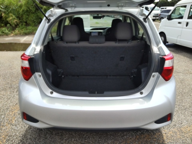 TOYOTA VITZ 2019