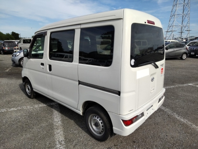 DAIHATSU HIJET VAN 2022
