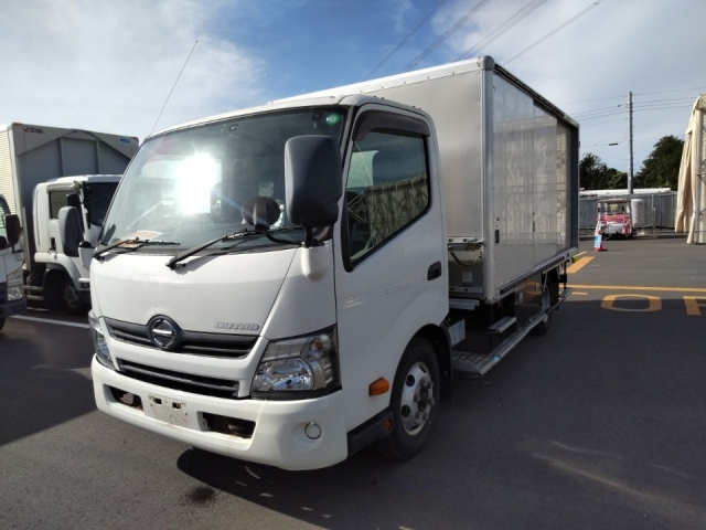 HINO DUTRO 2015