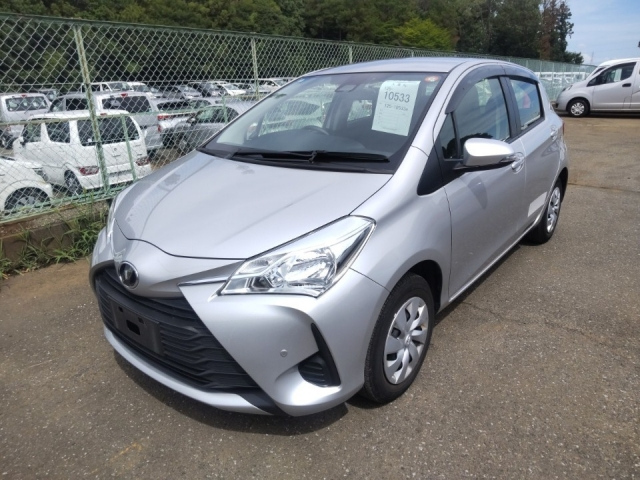 TOYOTA VITZ 2020