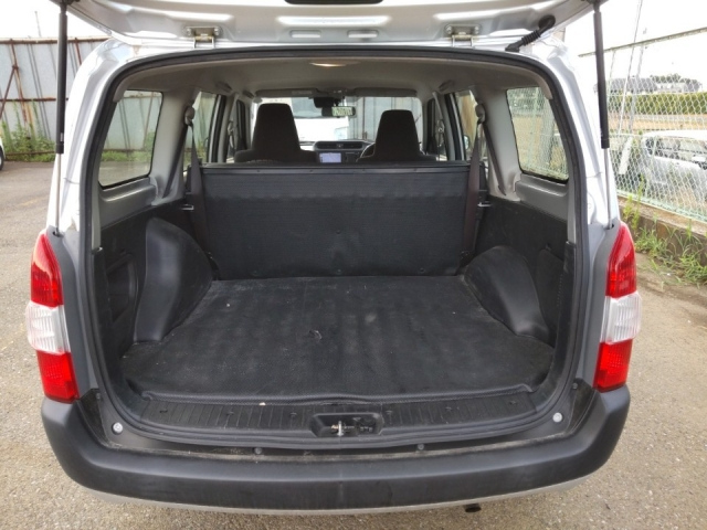 TOYOTA PROBOX 2018