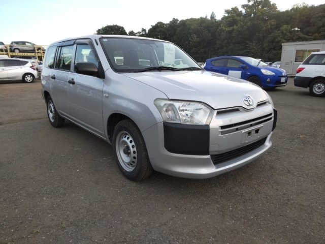 TOYOTA PROBOX 2018