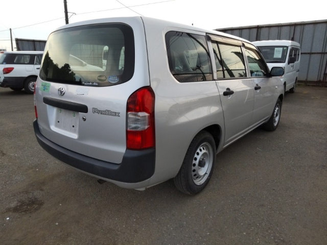 TOYOTA PROBOX 2018