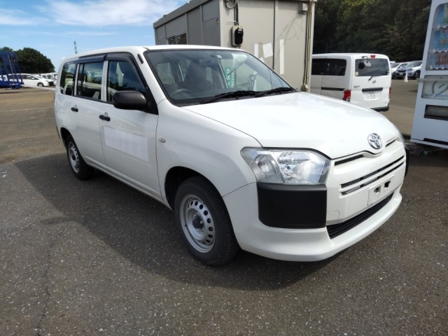 TOYOTA PROBOX 2017