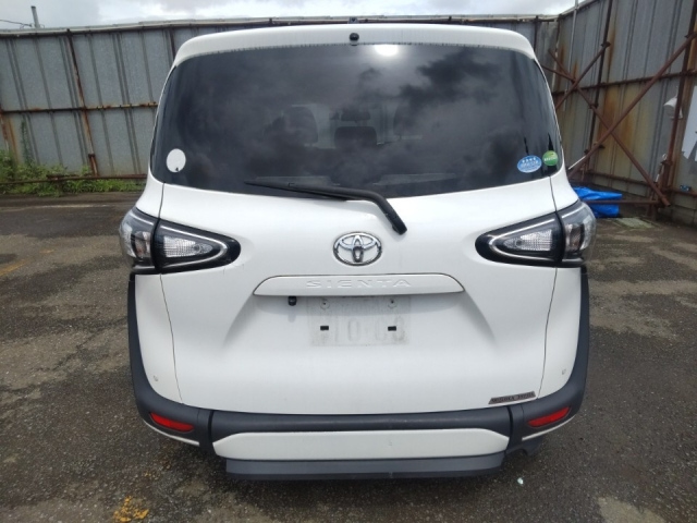 TOYOTA SIENTA 2020
