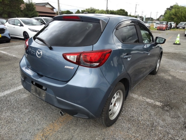 MAZDA DEMIO 2015