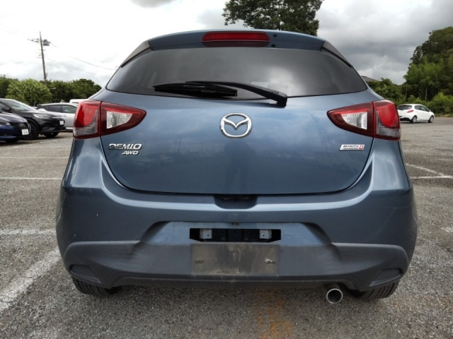 MAZDA DEMIO 2015