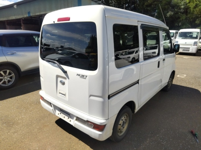 DAIHATSU HIJET VAN 2019