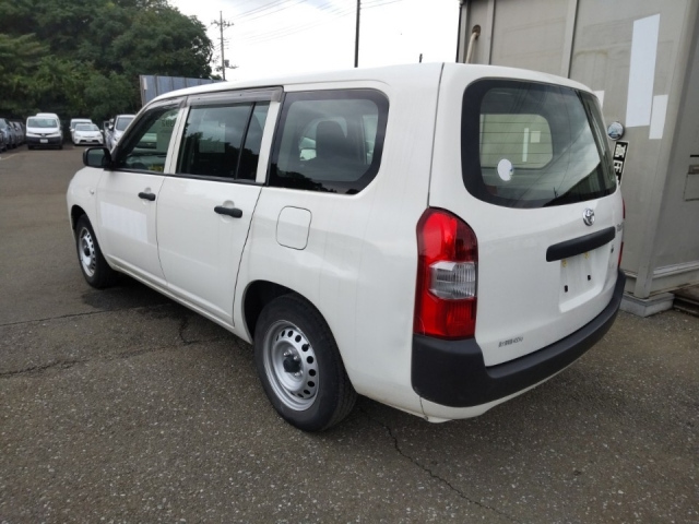 TOYOTA PROBOX 2018