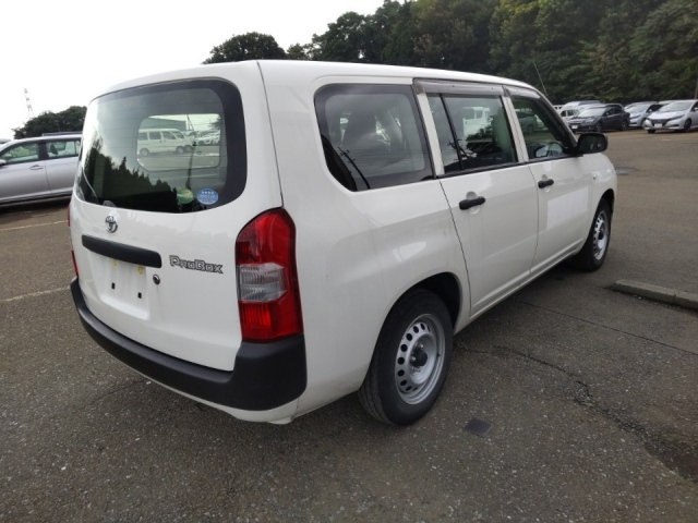 TOYOTA PROBOX 2018