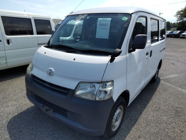 TOYOTA TOWN ACE VAN 2017