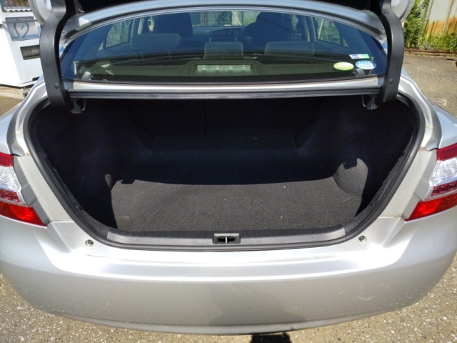 TOYOTA PREMIO 2012