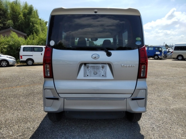 DAIHATSU TANTO 2020