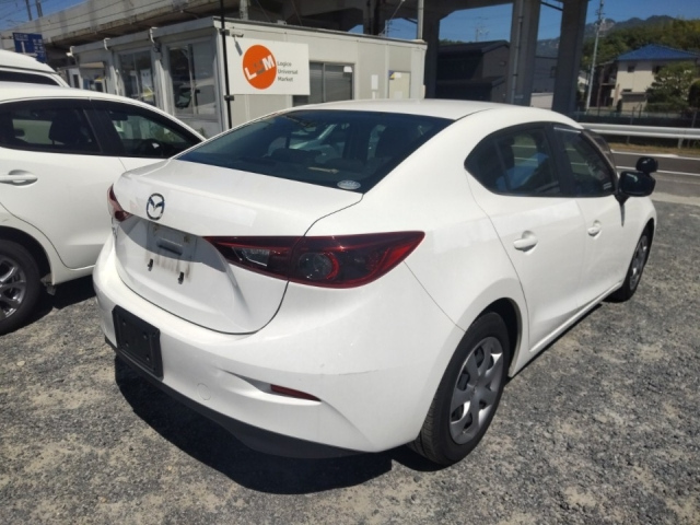 MAZDA AXELA 2018