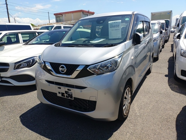 NISSAN DAYZ 2020