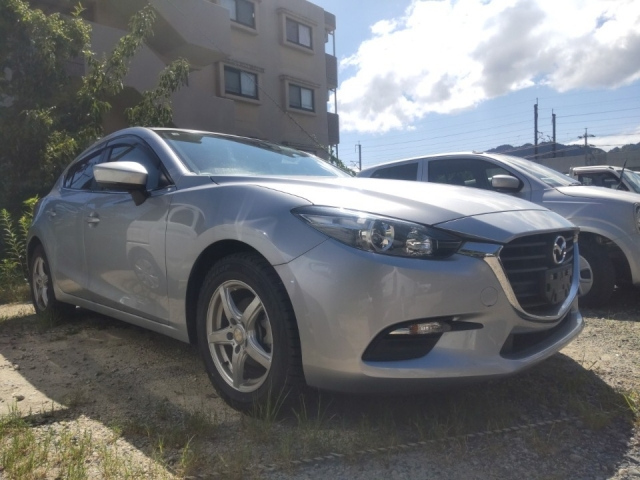 MAZDA AXELA 2018