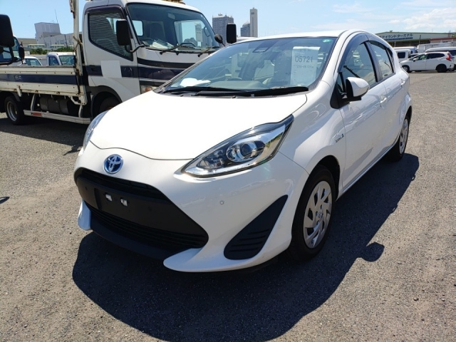 TOYOTA AQUA 2018
