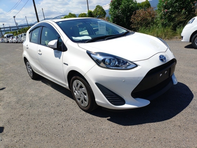 TOYOTA AQUA 2018