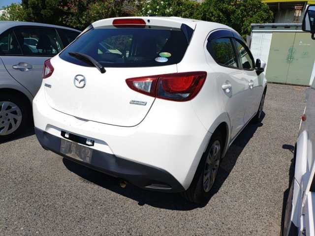 MAZDA DEMIO 2017