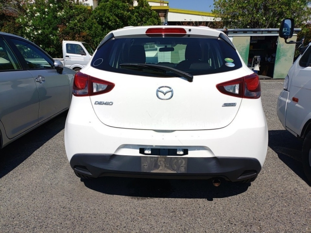MAZDA DEMIO 2017