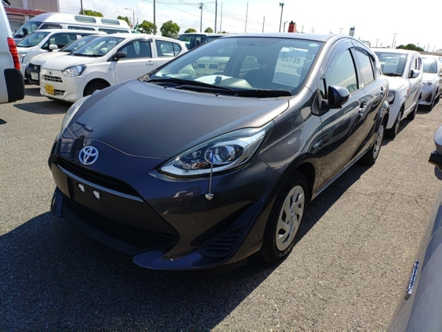 TOYOTA AQUA 2018