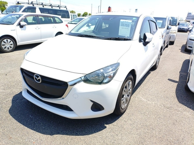 MAZDA DEMIO 2016