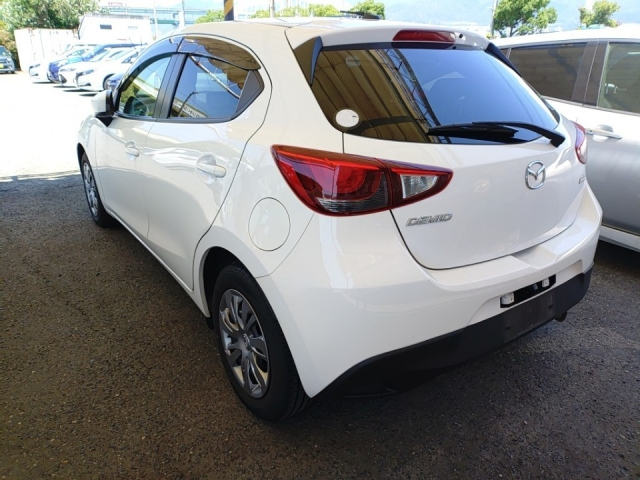 MAZDA DEMIO 2016