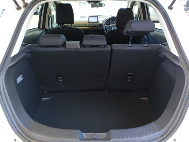 MAZDA DEMIO 2016