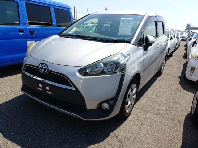 TOYOTA SIENTA 2018