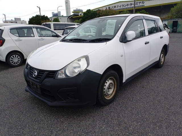 NISSAN AD 2017