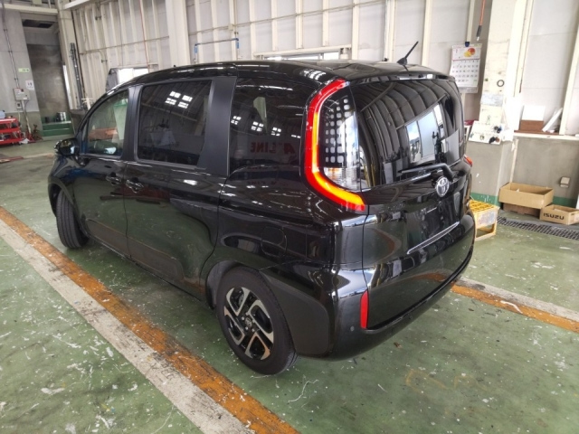 TOYOTA SIENTA 2024