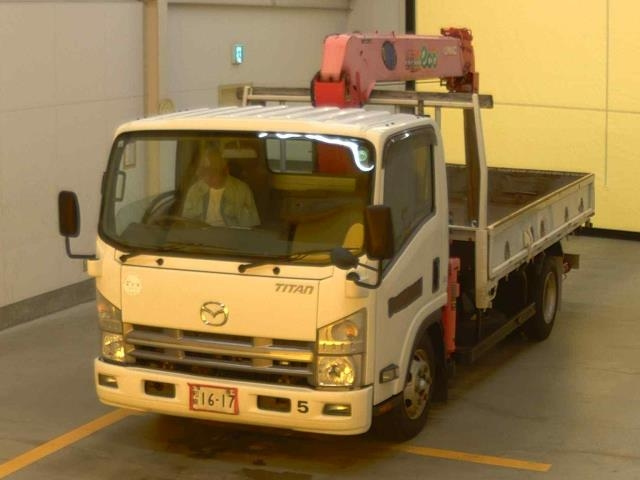 MAZDA TITAN 2010