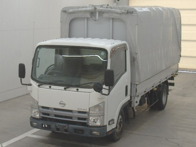 NISSAN ATLAS 2012