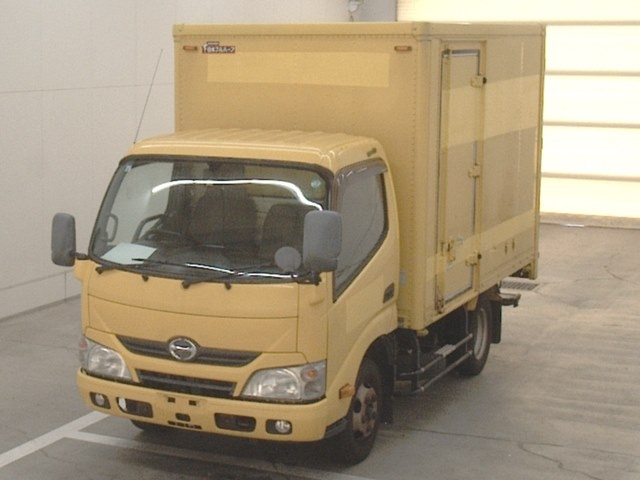 HINO DUTRO 2015