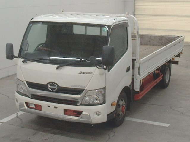 HINO DUTRO 2015