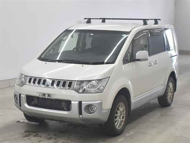 MITSUBISHI DELICA D5 2016
