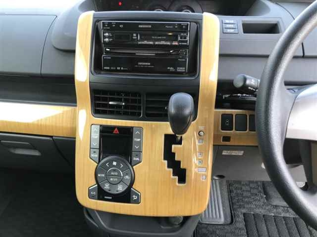 TOYOTA NOAH 2008