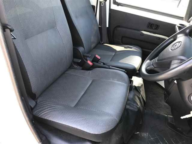 DAIHATSU HIJET VAN 2019