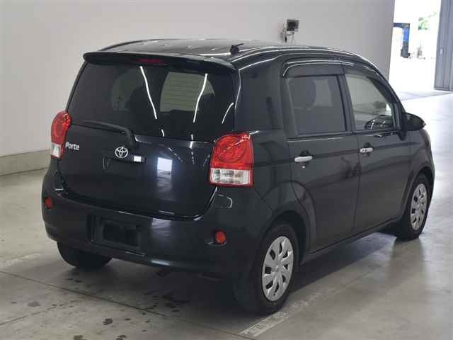TOYOTA PORTE 2012