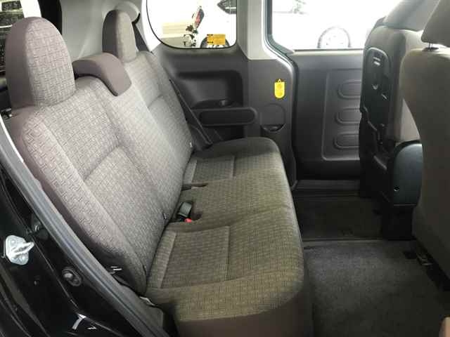 TOYOTA PORTE 2012