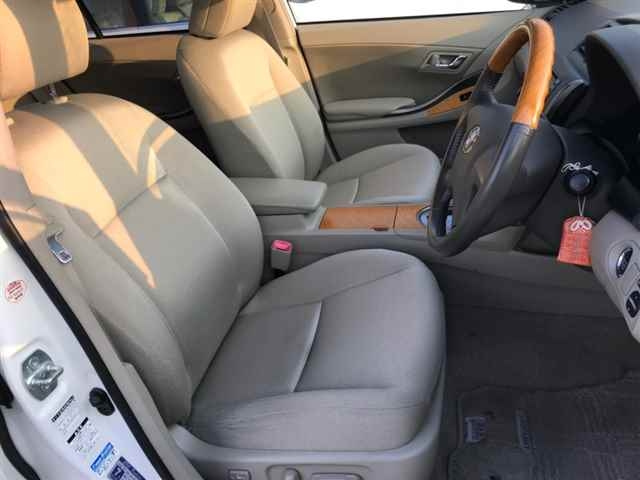 TOYOTA PREMIO 2009