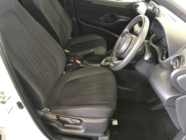 TOYOTA YARIS 2024